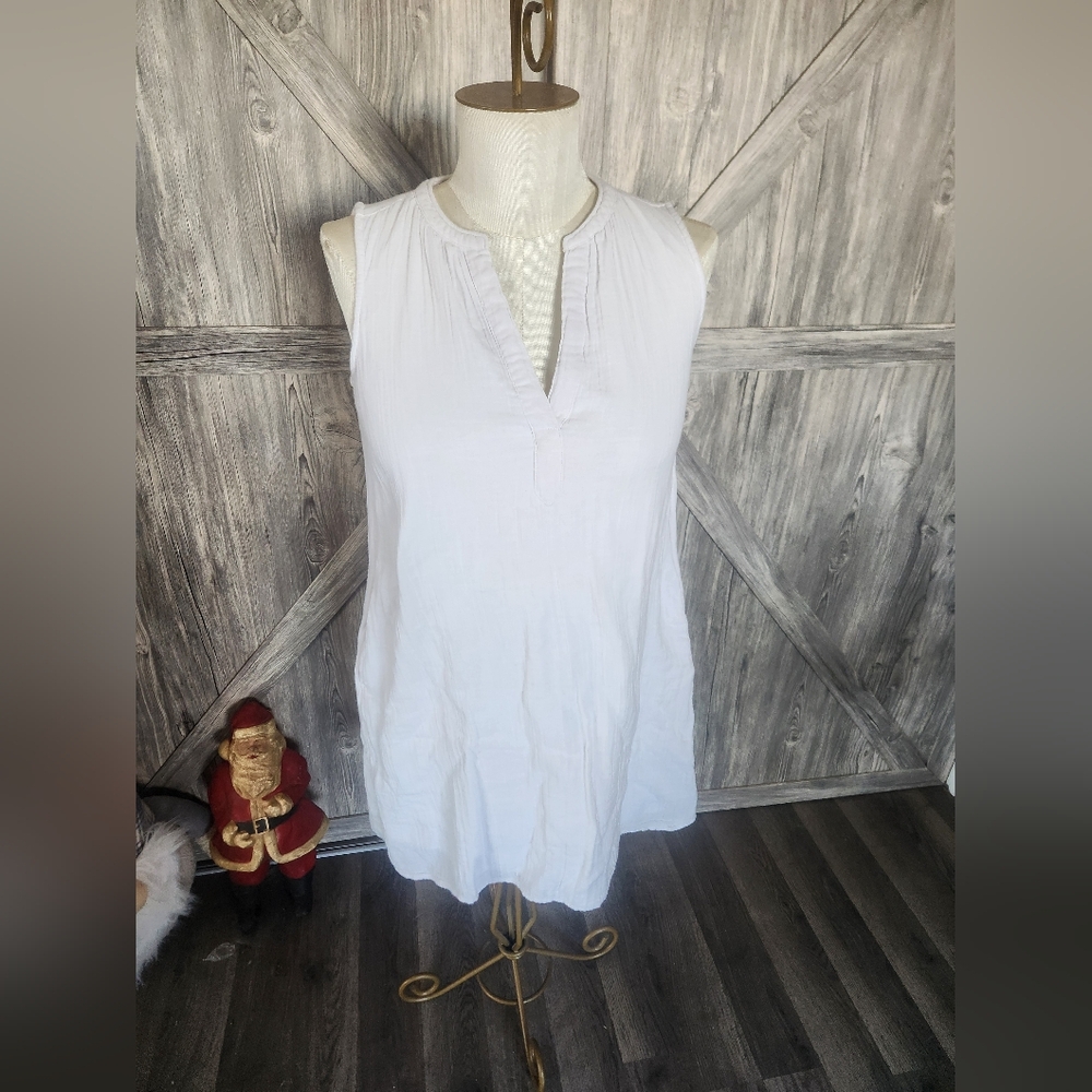 Time and Tru White Sleeveless Linen Dress